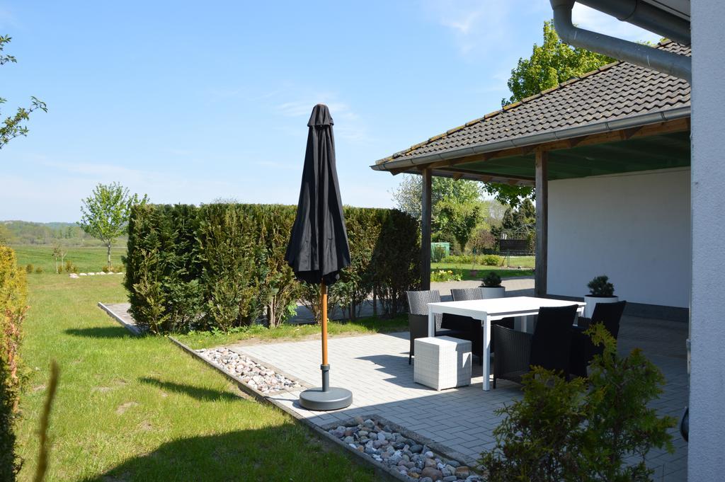Ferienhaus Ruegen Pantow Екстериор снимка